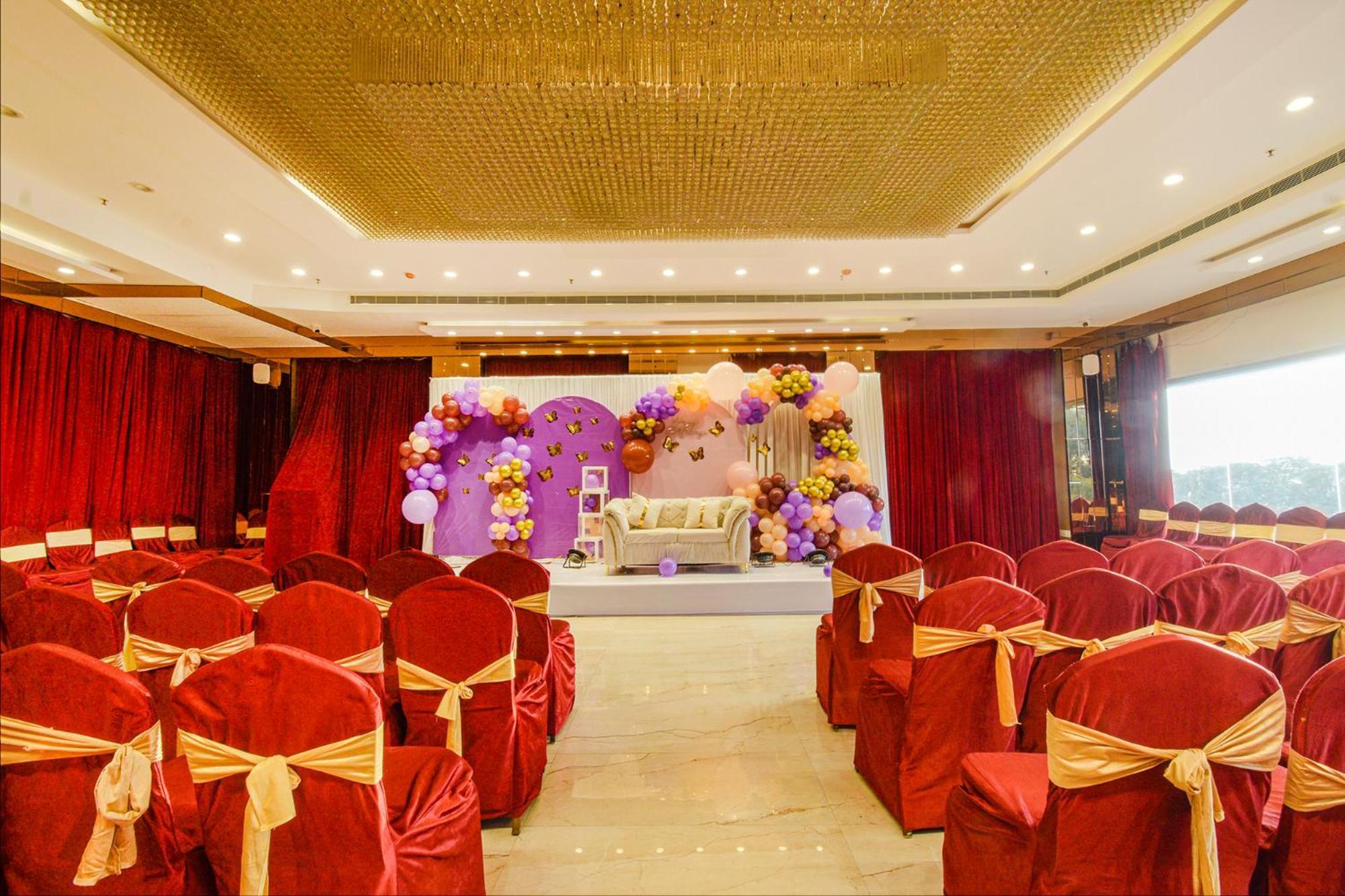 Treebo Premium Seven Lake View Hyderabad Exterior photo